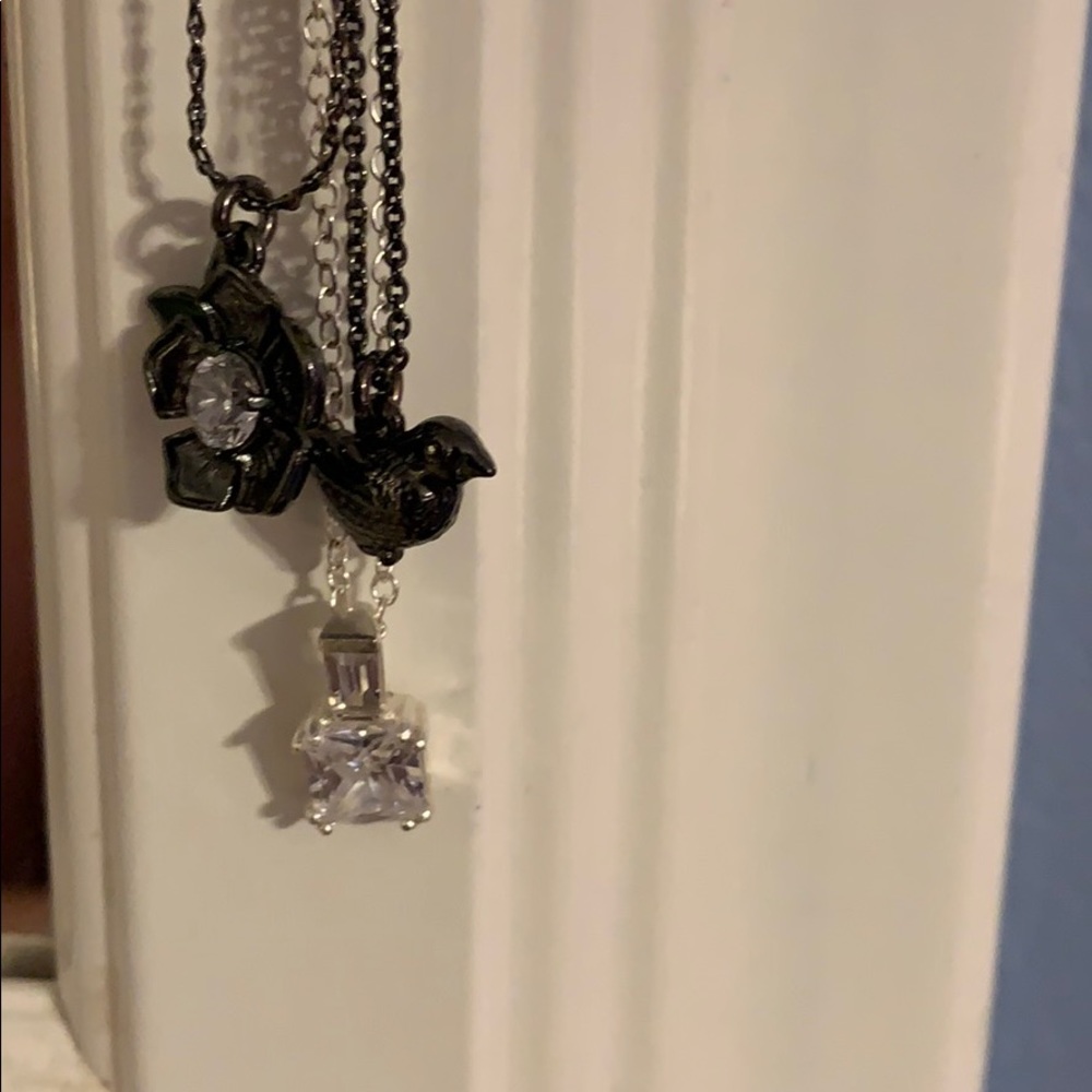 Dark and silver toned necklaces. 3pcs,